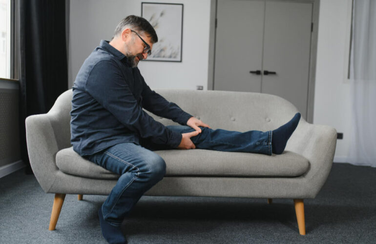 Leg swelling caused by kidney problem